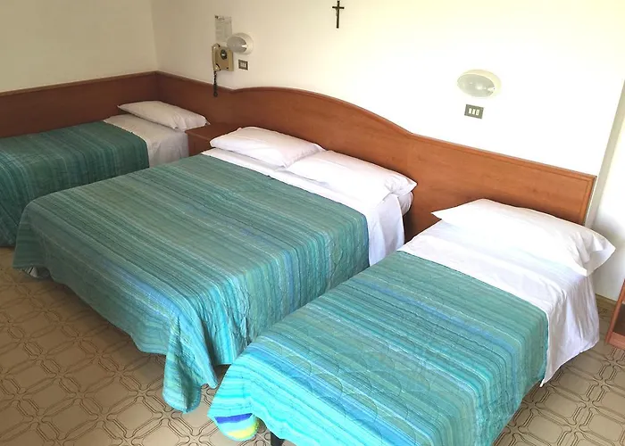 מלון Hotel Villa Verde