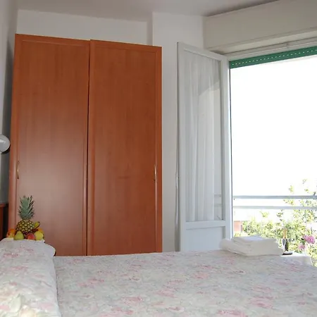 فندق Hotel Villa Verde 3*